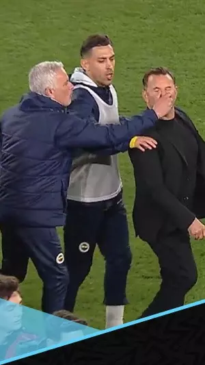 يواجه خطر الطرد من تركيا.. "واقعة الأنف" أحدث أزمات مورينيو